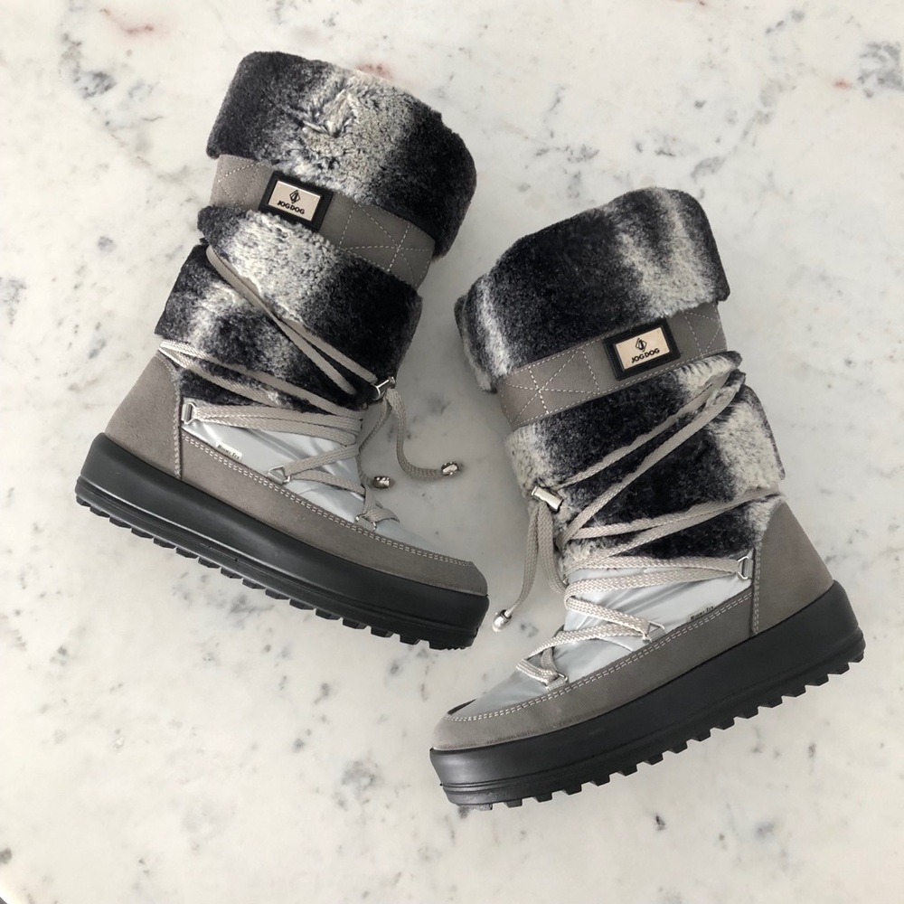 Stylish Winter Boots in Gray and Black